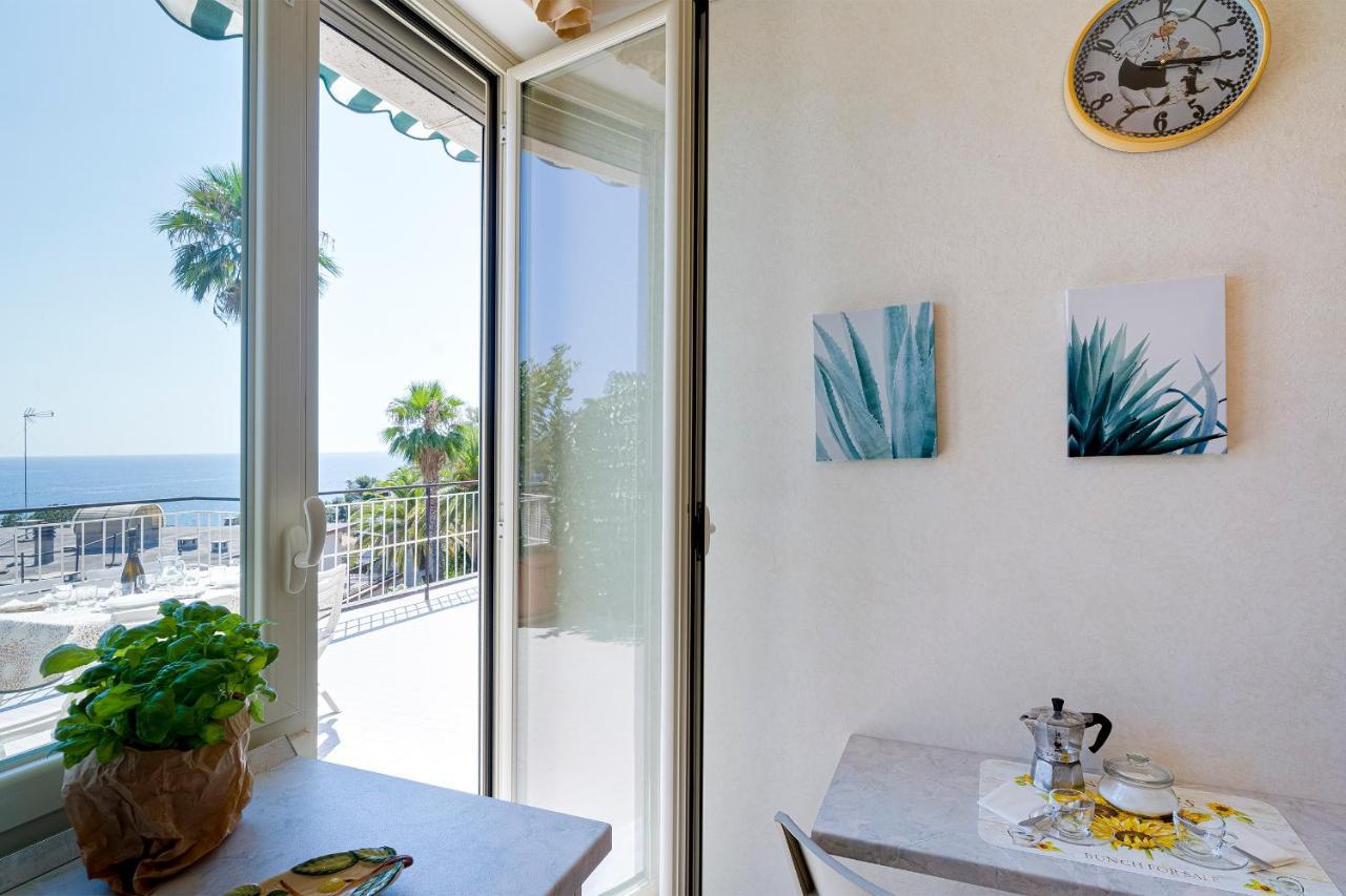 Tre Ponti Panoramic Seaview Appartement *