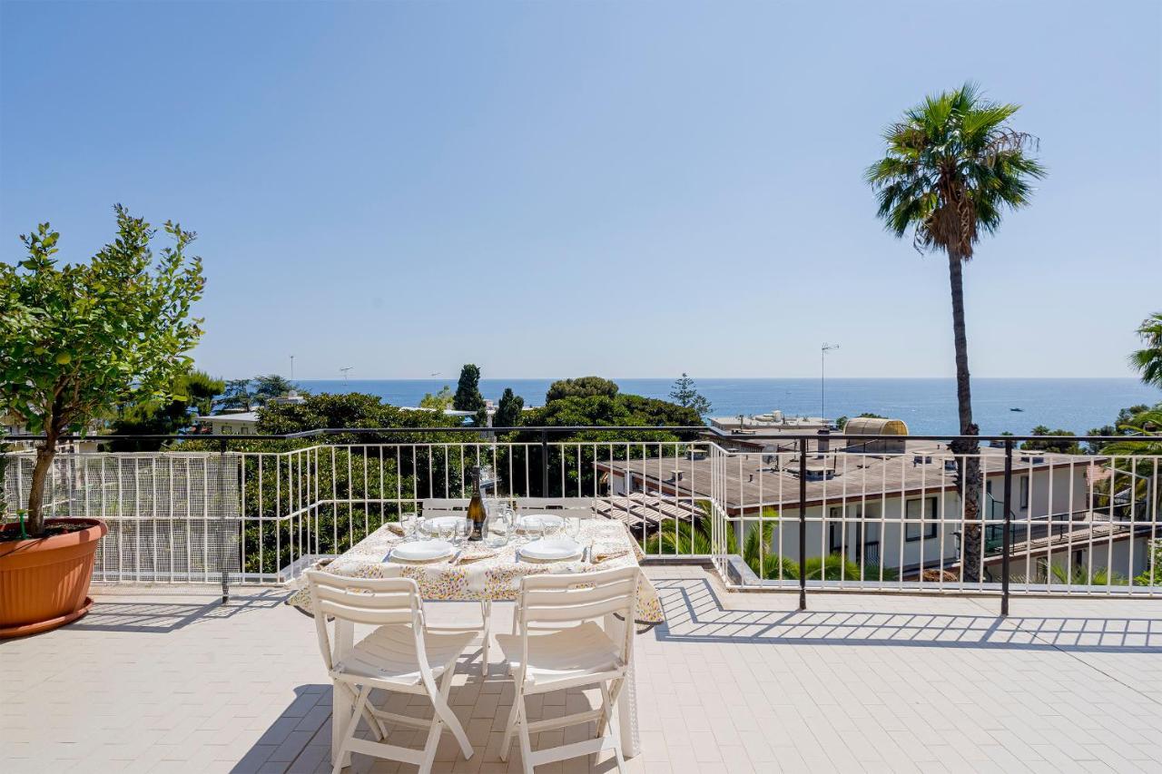 Tre Ponti Panoramic Seaview Appartement *