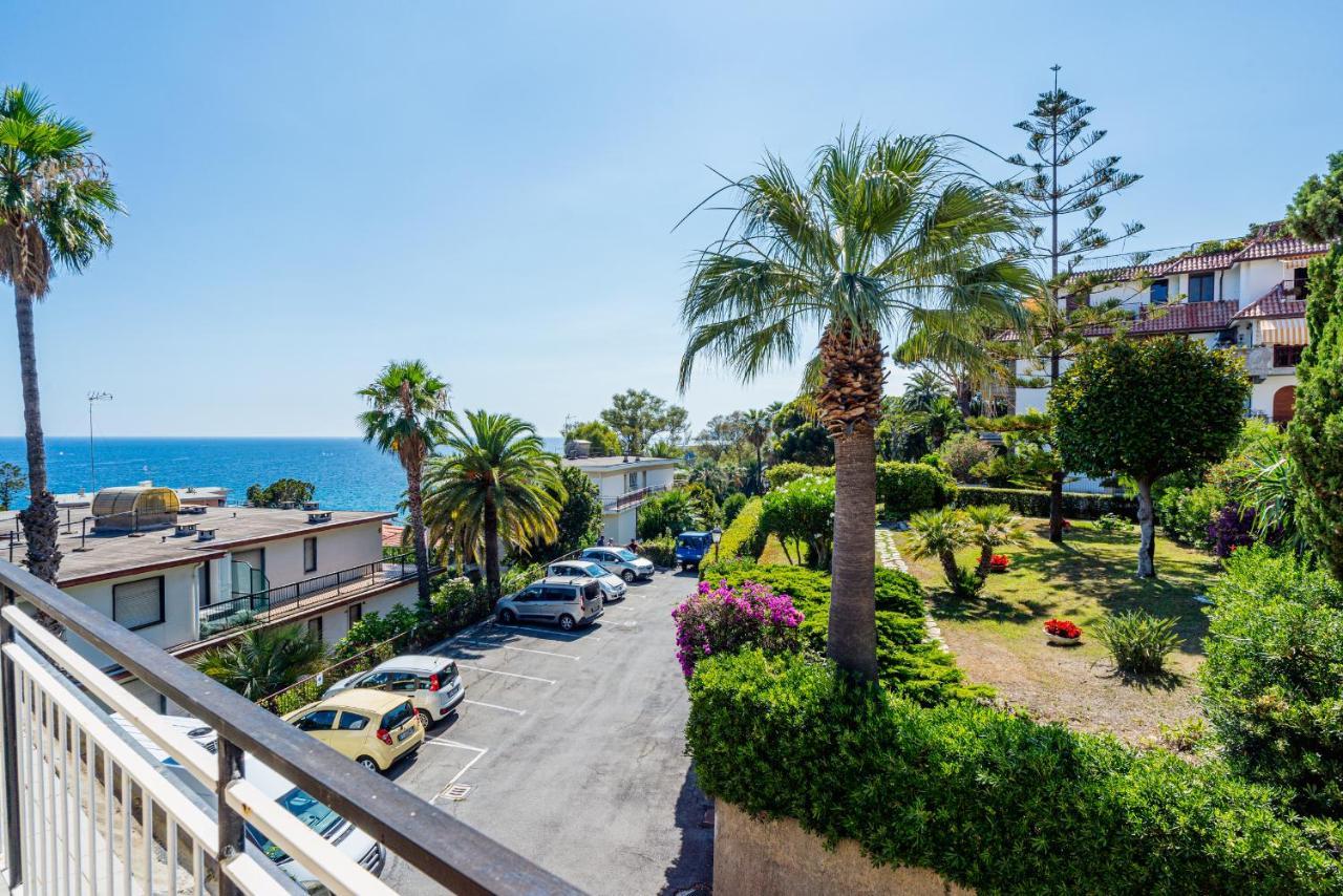 Tre Ponti Panoramic Seaview Appartement